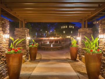 Toscana Condo Rentals alley way night