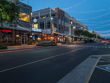 Toscana Condo Rentals - high street night life